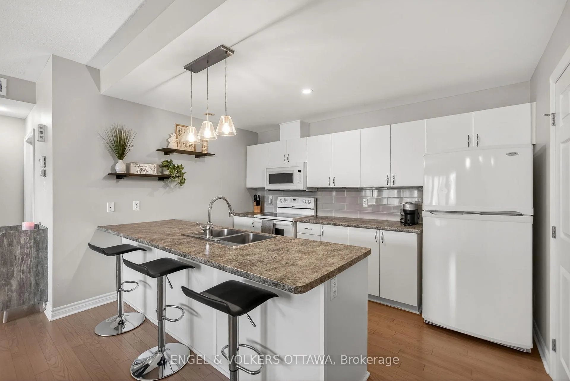 Photo 8 of Unit C, 221 Espresso Private, Ottawa, Blossom Park/Kemp Park/Findlay Creek — HOMEH