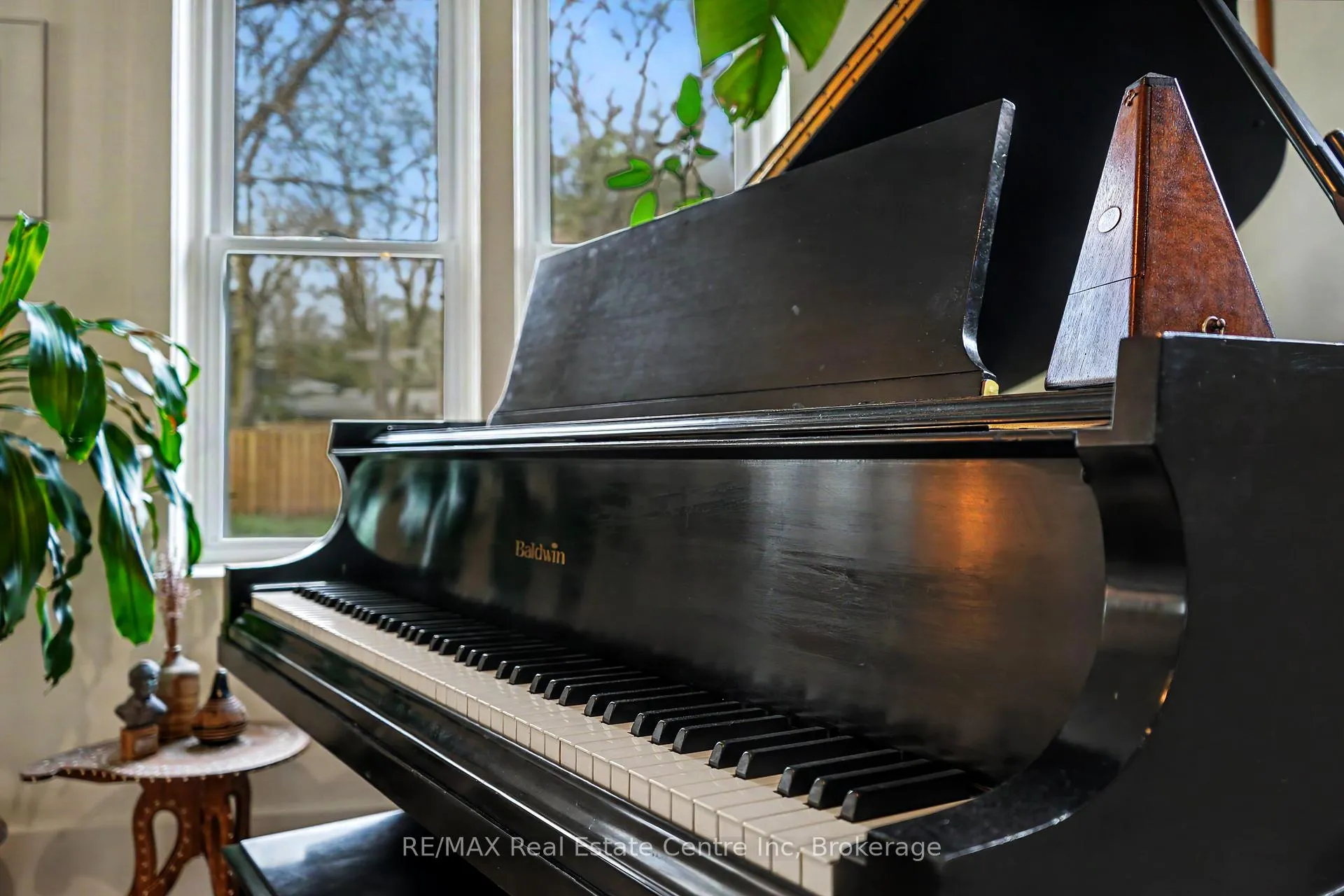 Photo 19 of 297 Waterloo Avenue, Guelph, Junction/Onward Willow — HOMEH