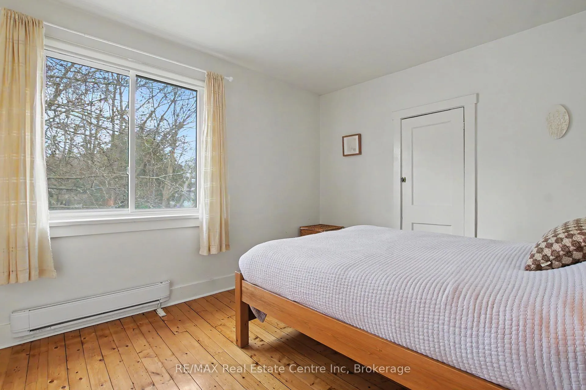 Photo 22 of 297 Waterloo Avenue, Guelph, Junction/Onward Willow — HOMEH