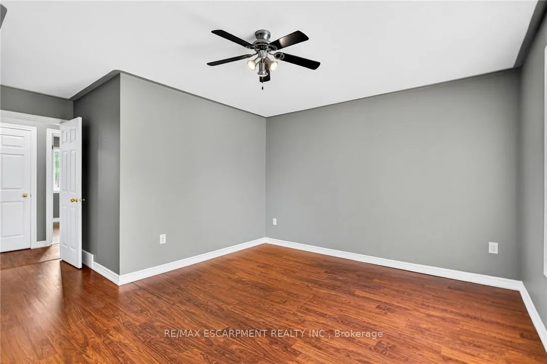 Photo 21 of 133 Grantham Avenue, St. Catharines, E. Chester — HOMEH