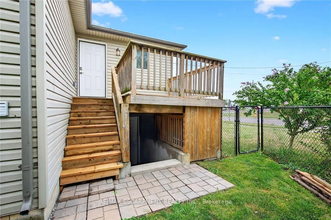 Photo 39 of 133 Grantham Avenue, St. Catharines, E. Chester — HOMEH
