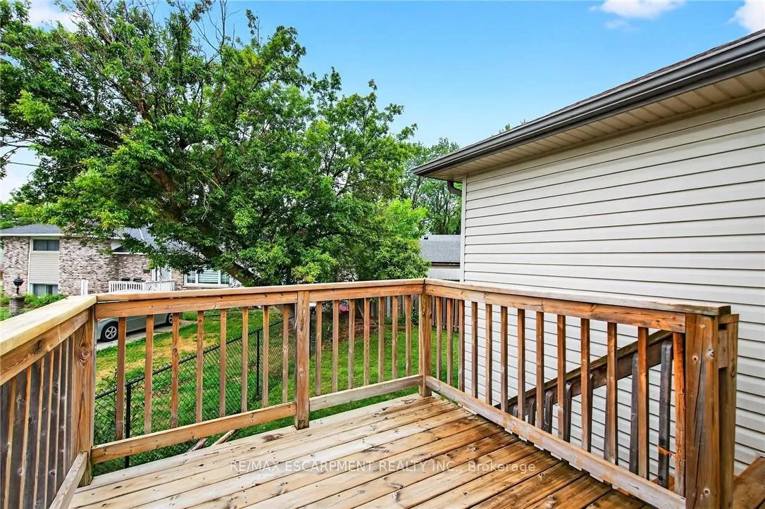 Photo 41 of 133 Grantham Avenue, St. Catharines, E. Chester — HOMEH