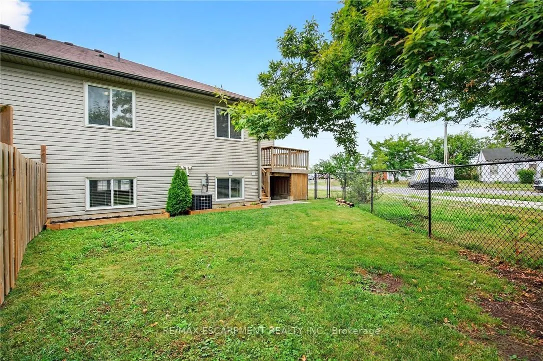Photo 45 of 133 Grantham Avenue, St. Catharines, E. Chester — HOMEH