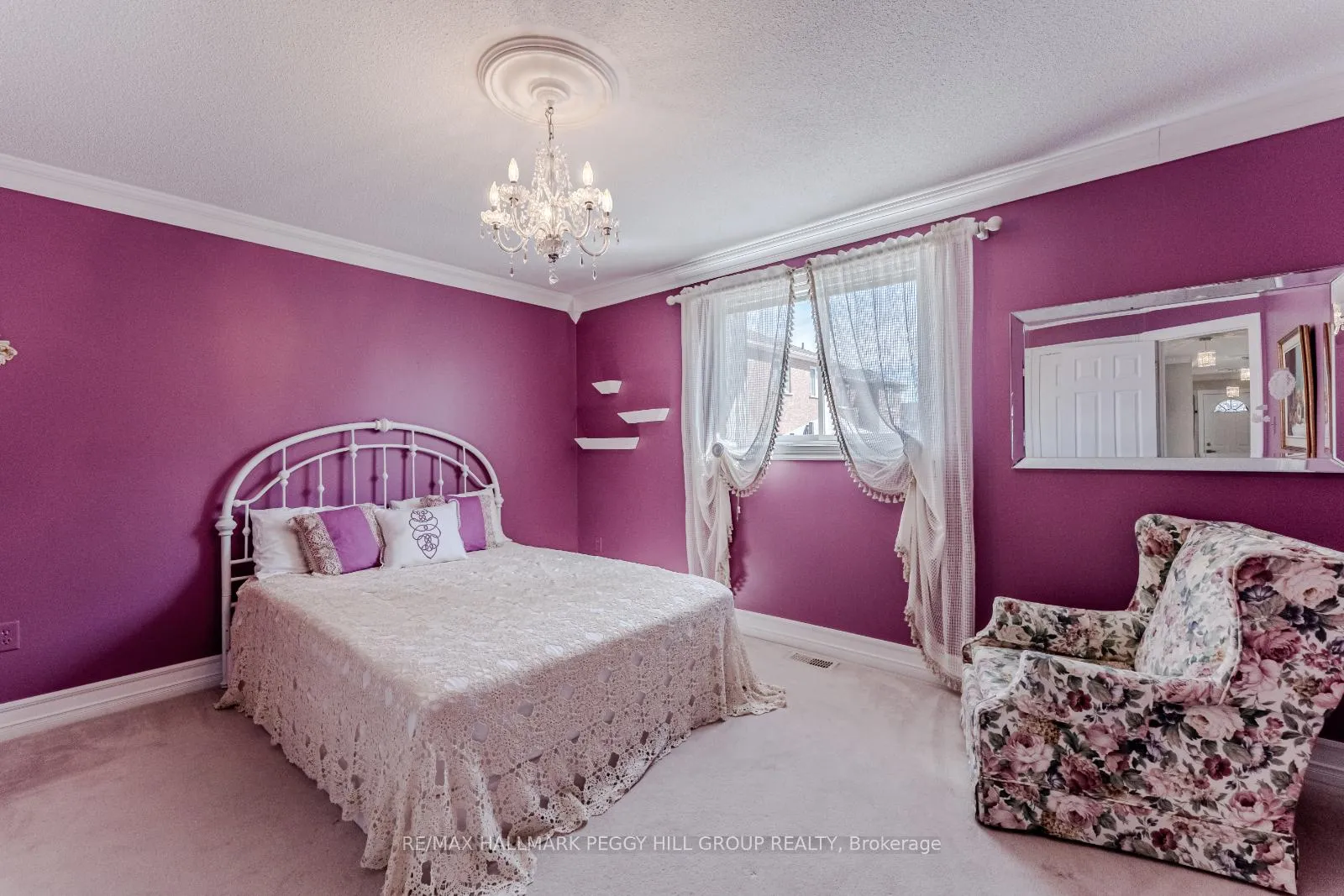 Photo 5 of 72 Stanley Street, Barrie, East Bayfield — HOMEH