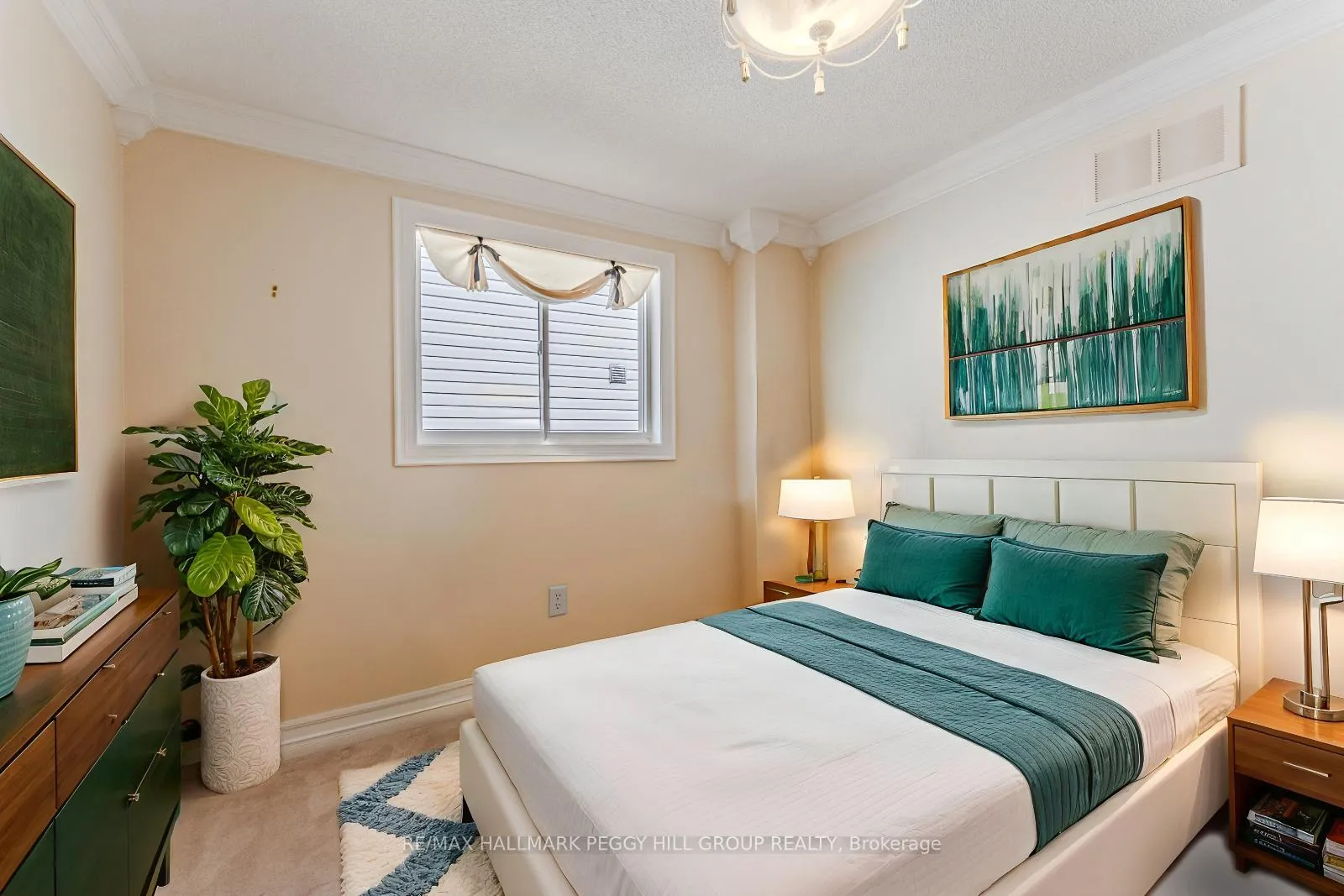 Photo 6 of 72 Stanley Street, Barrie, East Bayfield — HOMEH