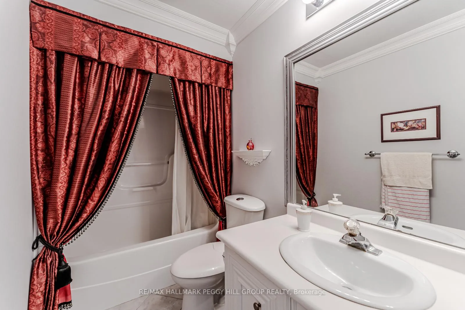 Photo 8 of 72 Stanley Street, Barrie, East Bayfield — HOMEH