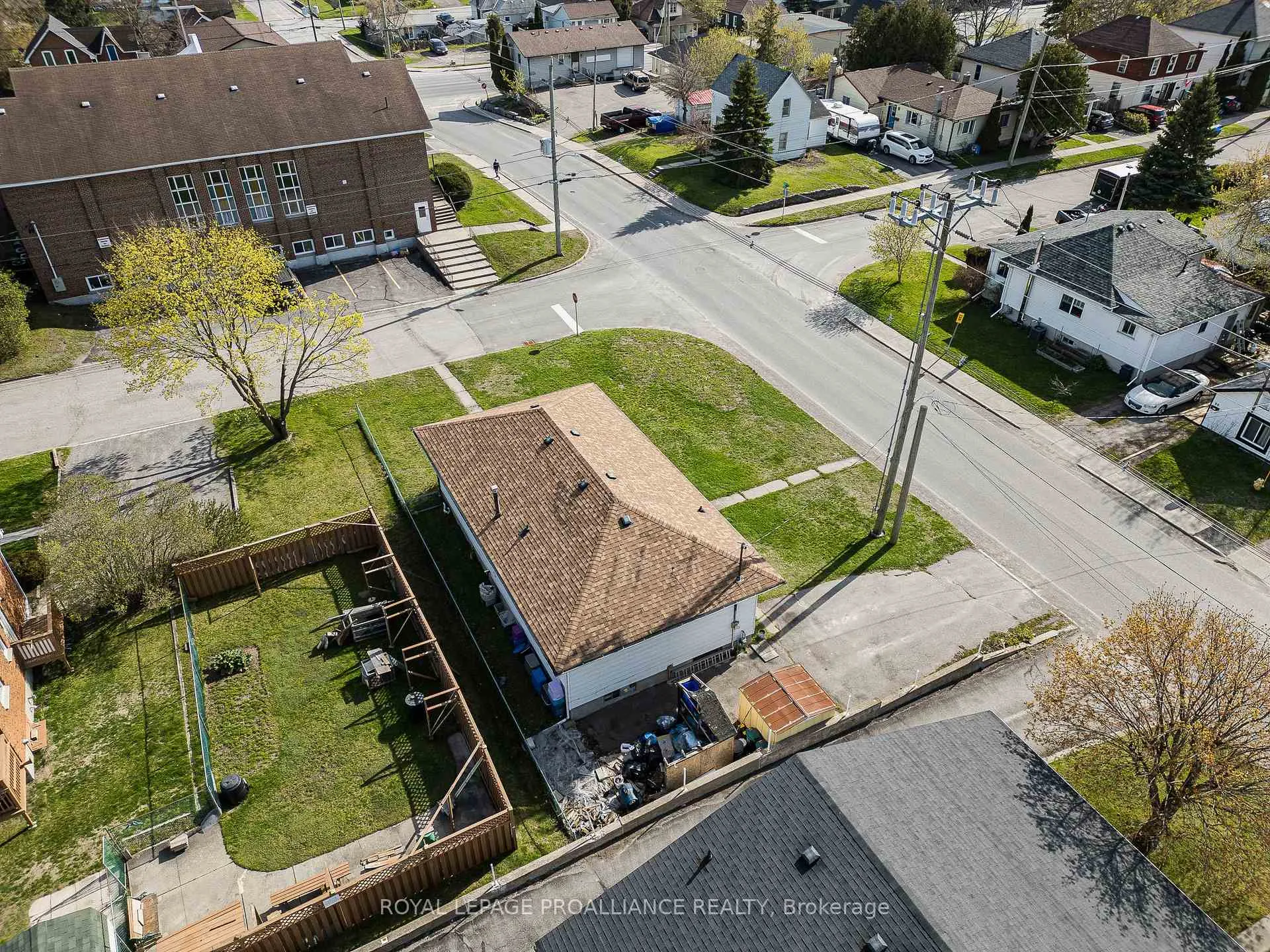 Photo 35 of 84 Heber Street, Quinte West, Trenton Ward — HOMEH