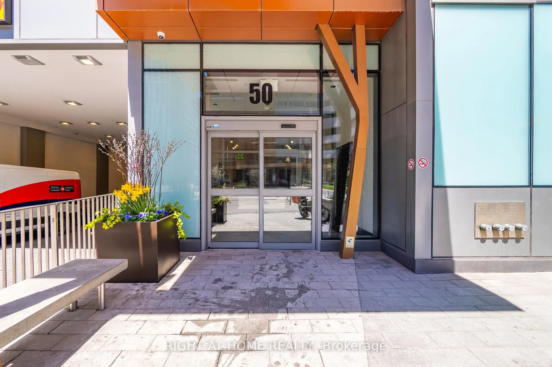 Photo 4 of Unit 503, 50 Wellesley Street E, Toronto, Church-Yonge Corridor — HOMEH