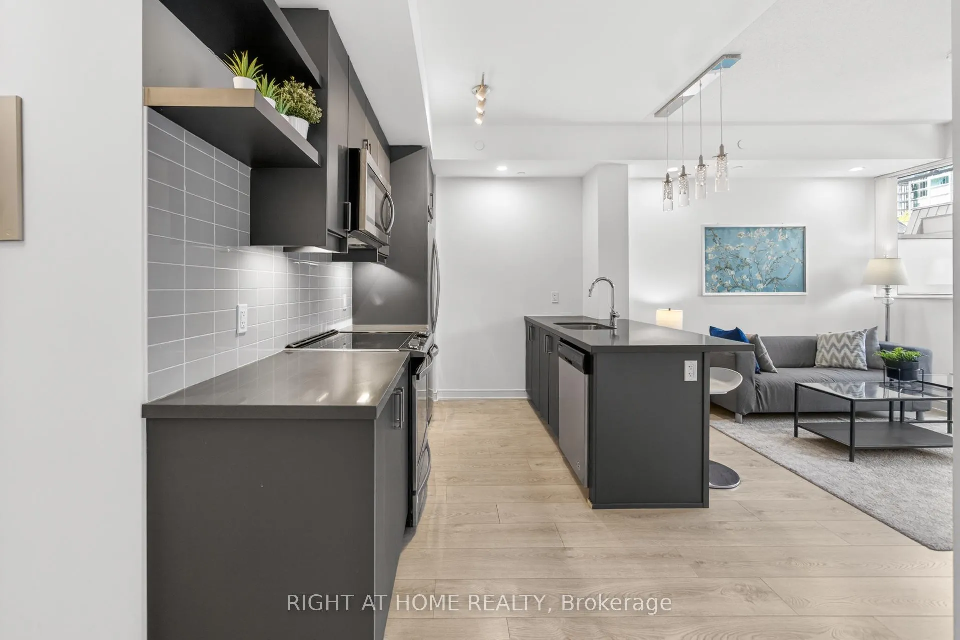Photo 9 of Unit 503, 50 Wellesley Street E, Toronto, Church-Yonge Corridor — HOMEH