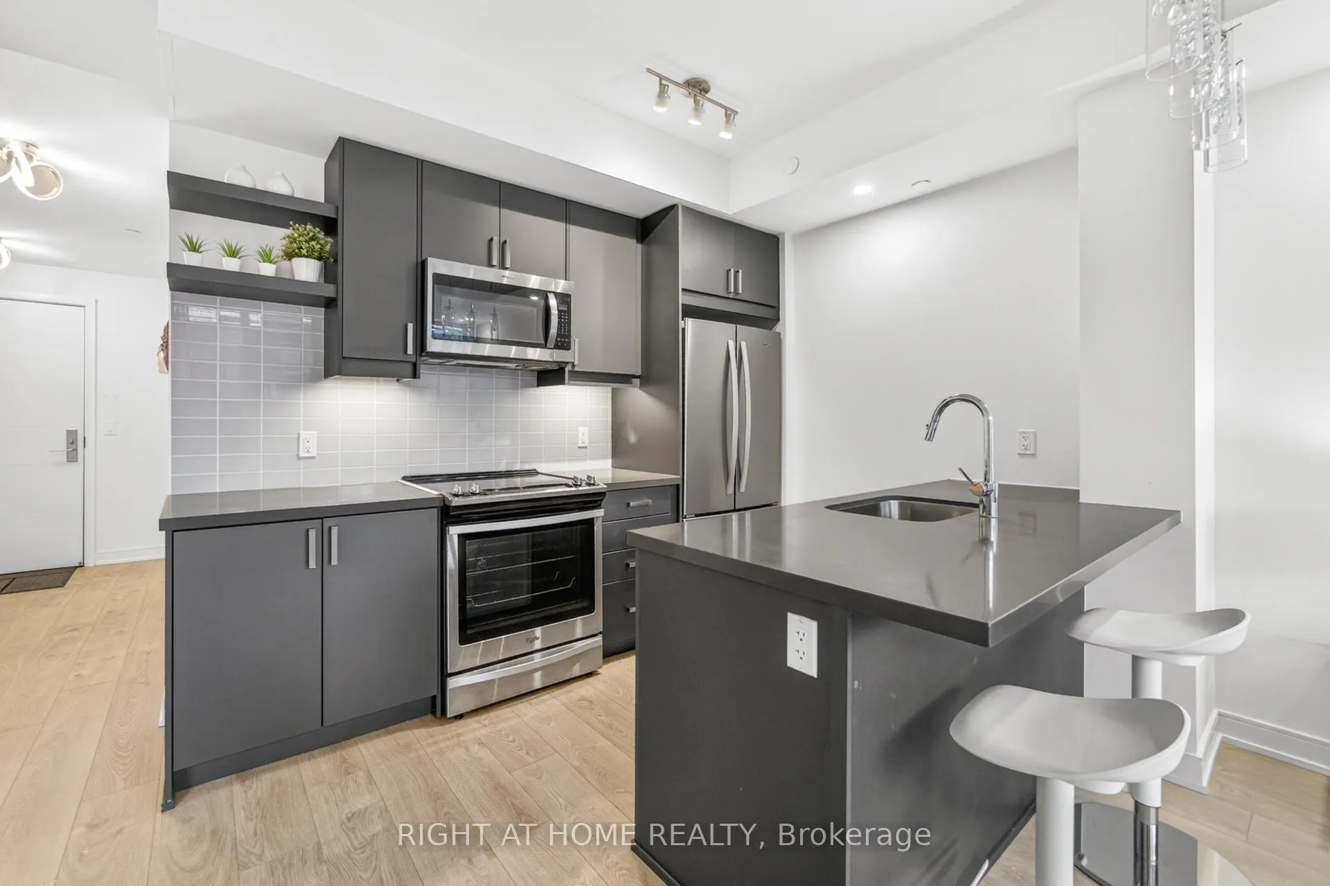 Photo 10 of Unit 503, 50 Wellesley Street E, Toronto, Church-Yonge Corridor — HOMEH