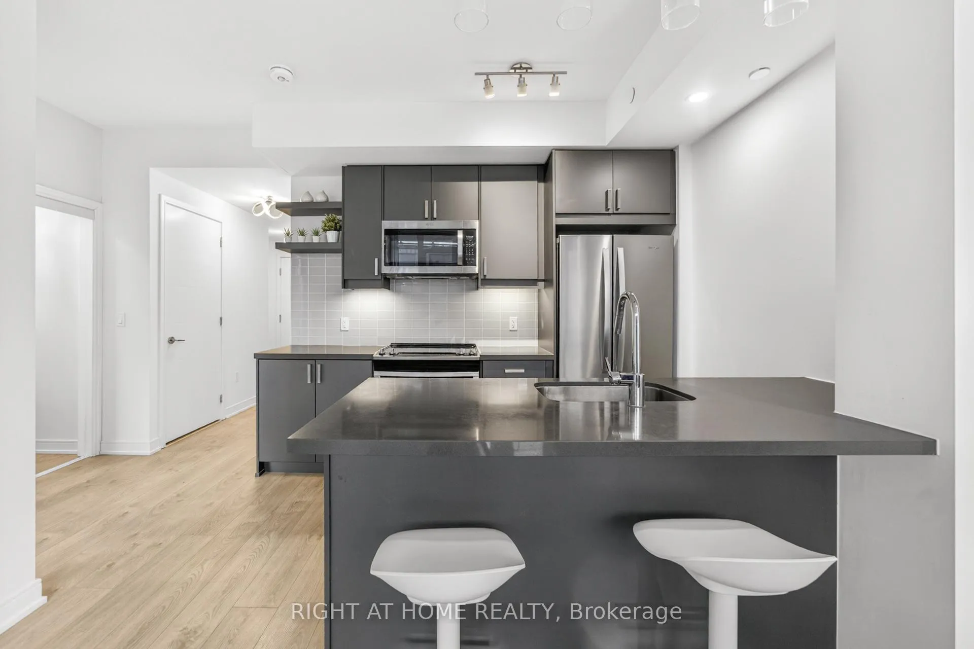Photo 11 of Unit 503, 50 Wellesley Street E, Toronto, Church-Yonge Corridor — HOMEH