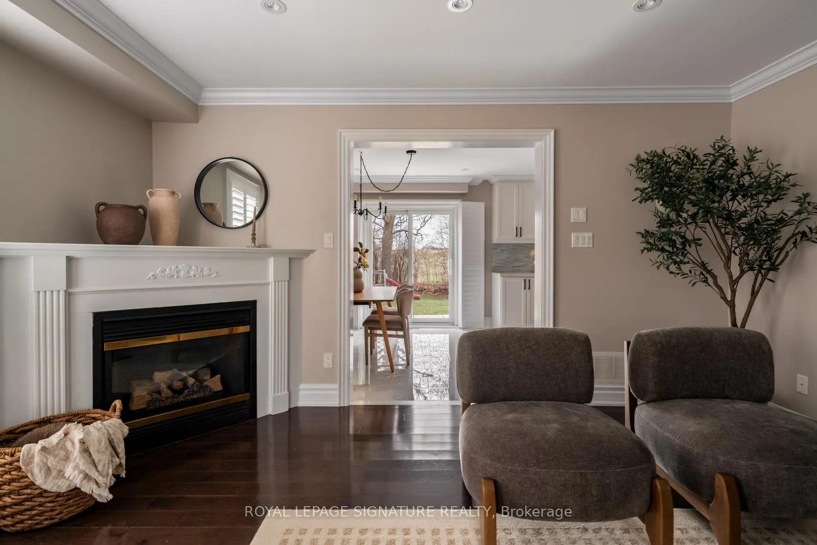 Photo 10 of 44 Eastfield Crescent, Clarington, Courtice — HOMEH