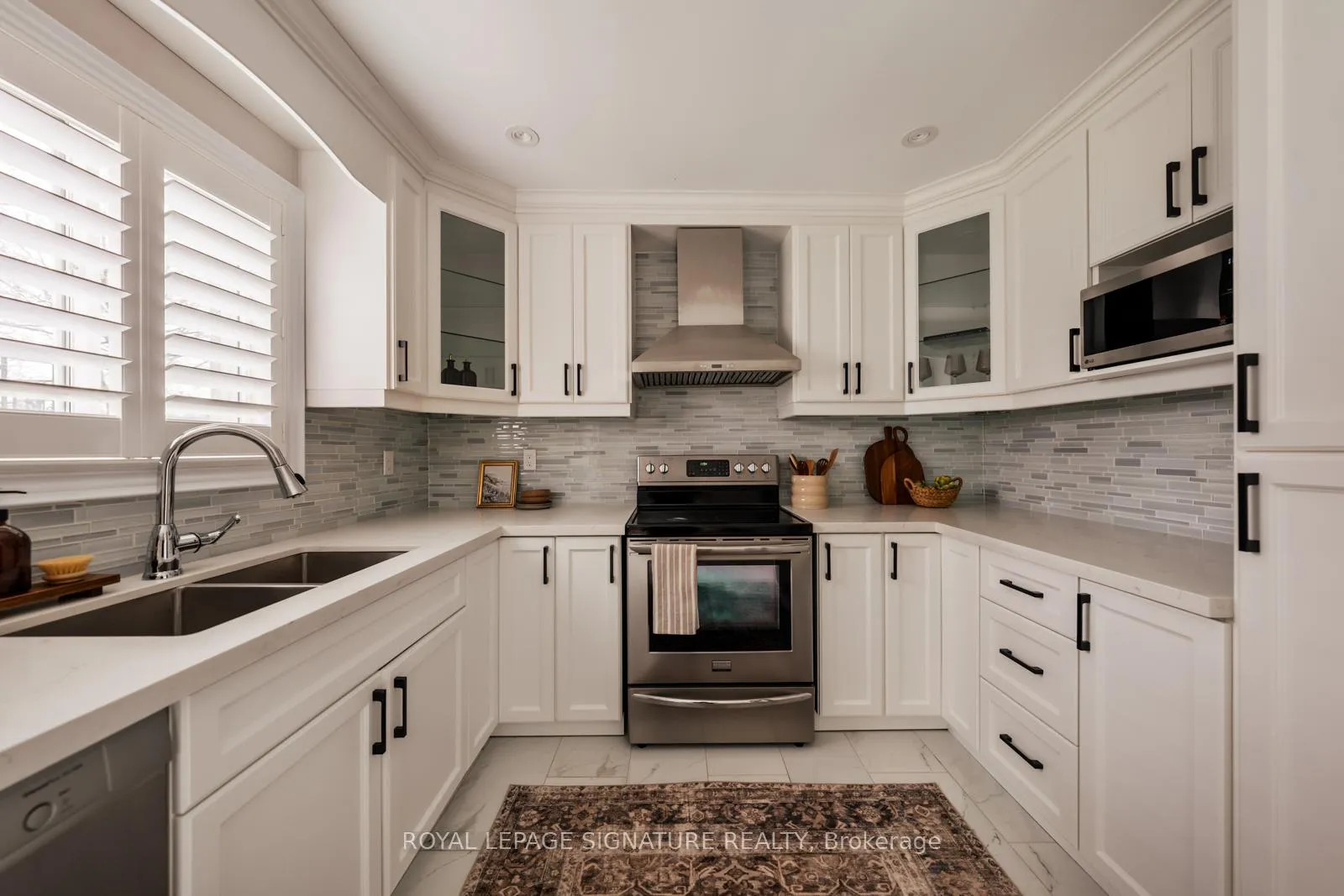 Photo 14 of 44 Eastfield Crescent, Clarington, Courtice — HOMEH