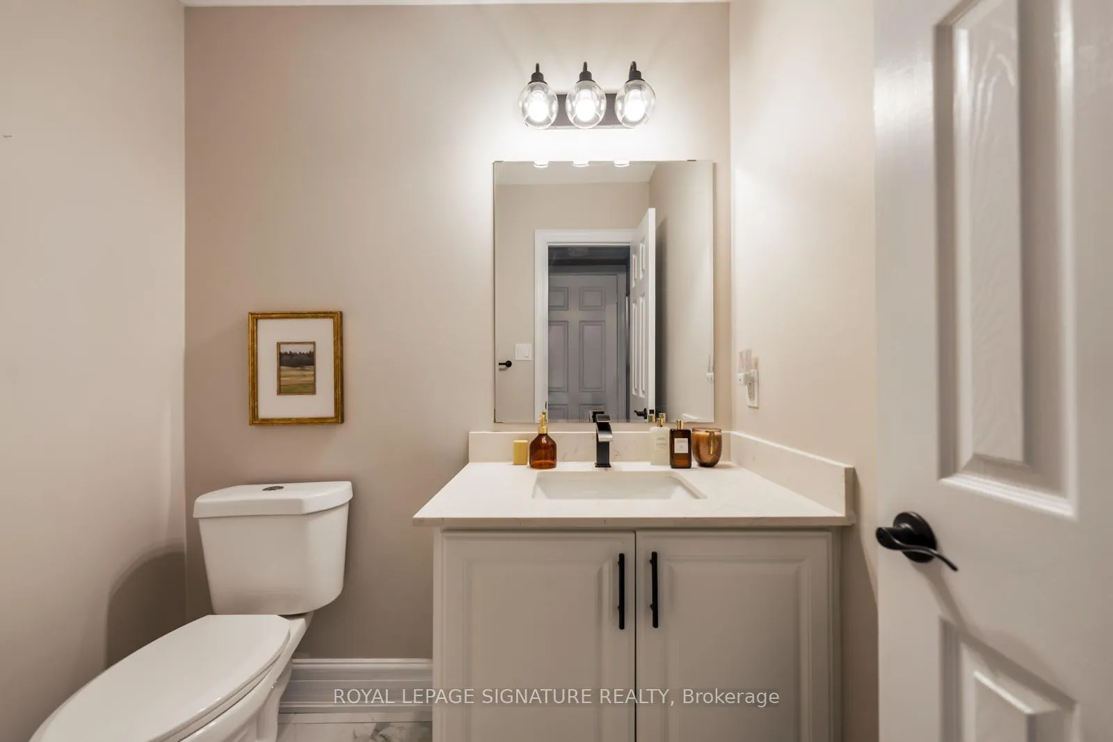 Photo 18 of 44 Eastfield Crescent, Clarington, Courtice — HOMEH
