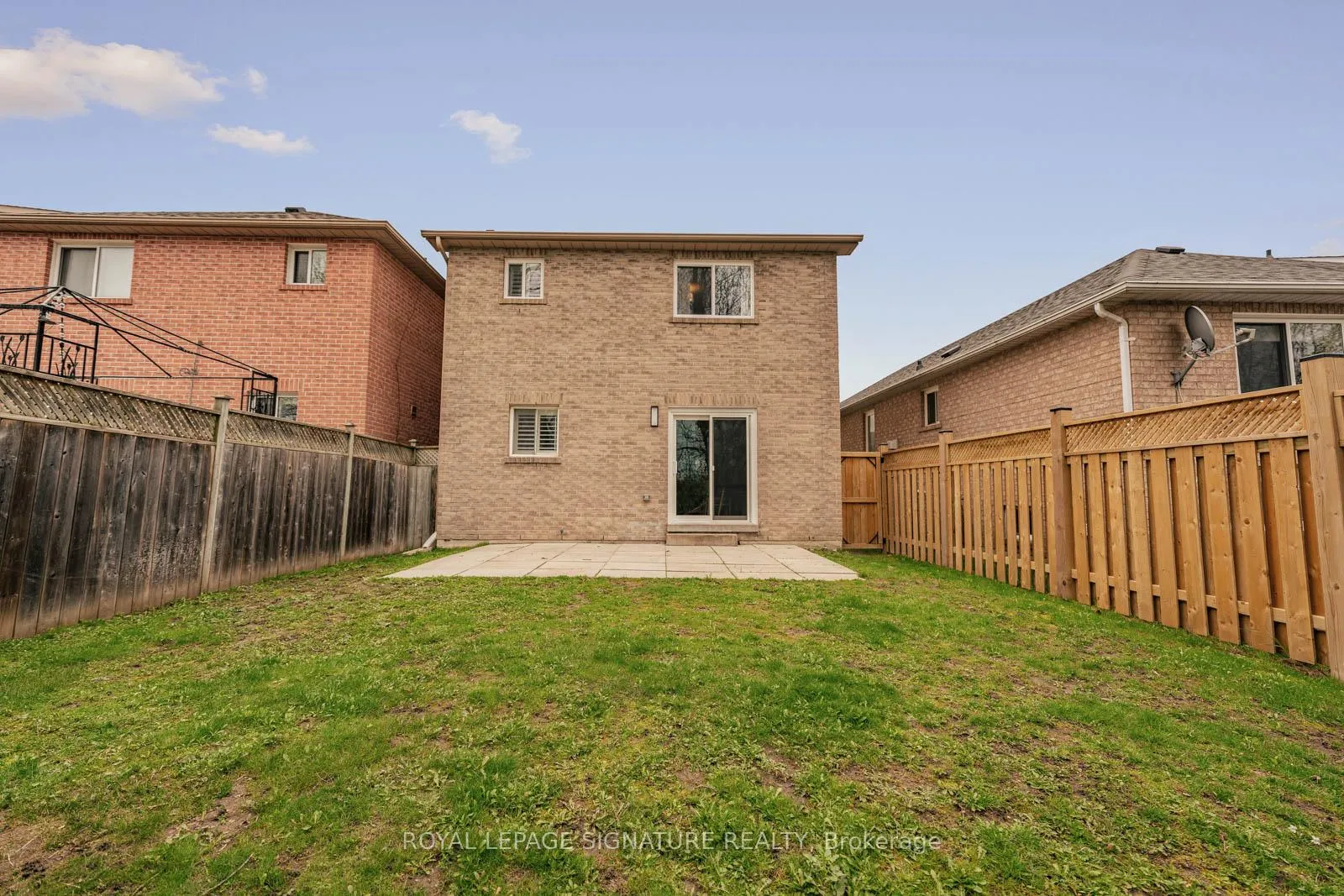 Photo 34 of 44 Eastfield Crescent, Clarington, Courtice — HOMEH
