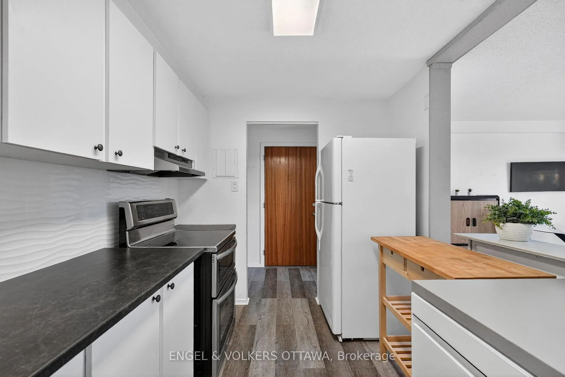 Photo 7 of Unit 9, 49 Sumac Street, Ottawa, Beacon Hill South — HOMEH