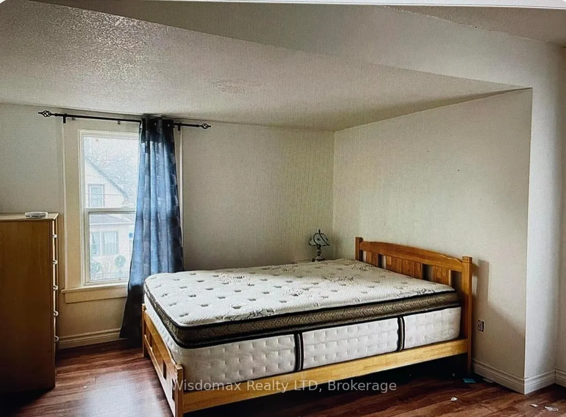 Photo 10 of 4696 Mcdougall Crescent, Niagara Falls, Downtown — HOMEH