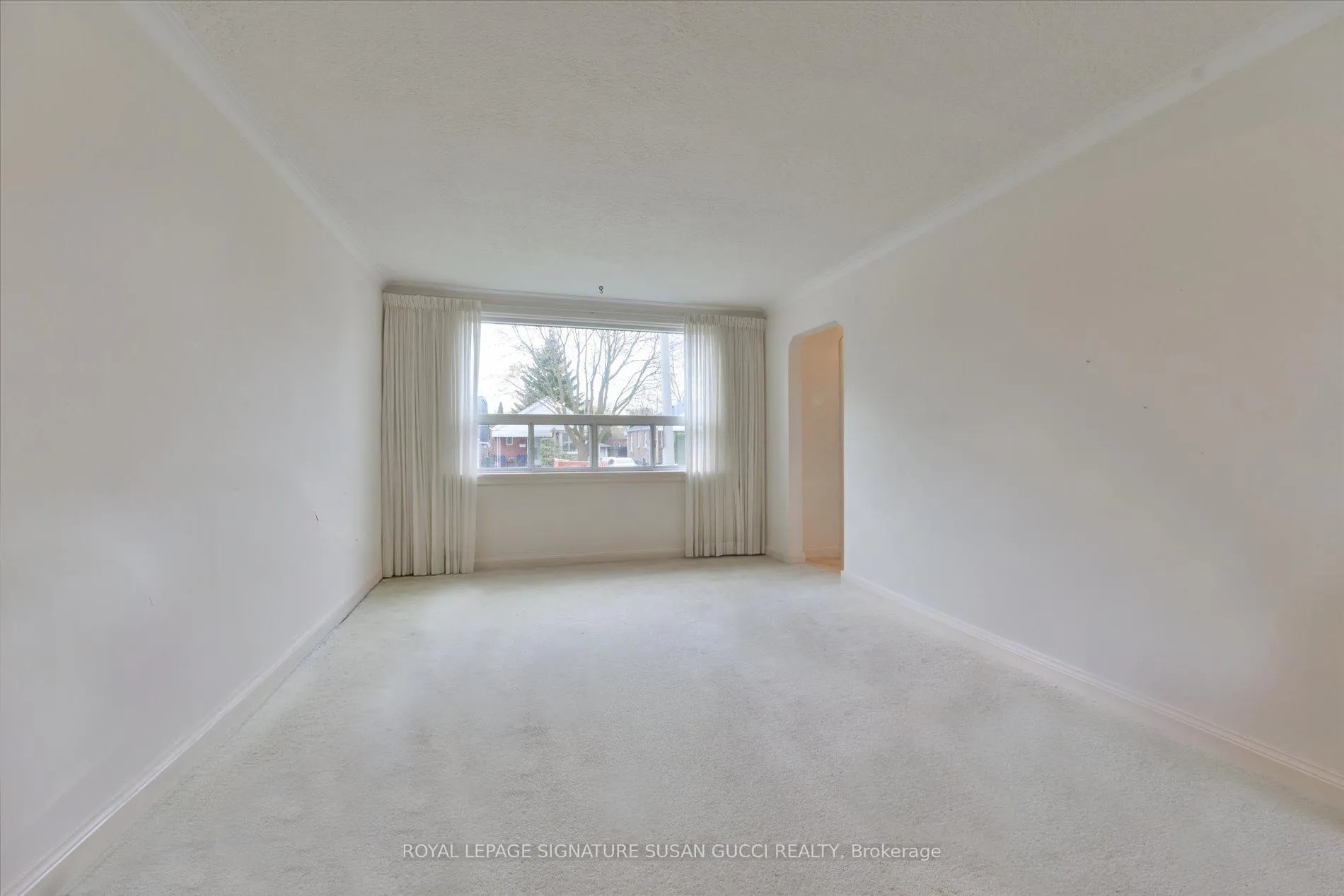 Photo 5 of 45 Joanith Drive, Toronto, O'Connor-Parkview — HOMEH