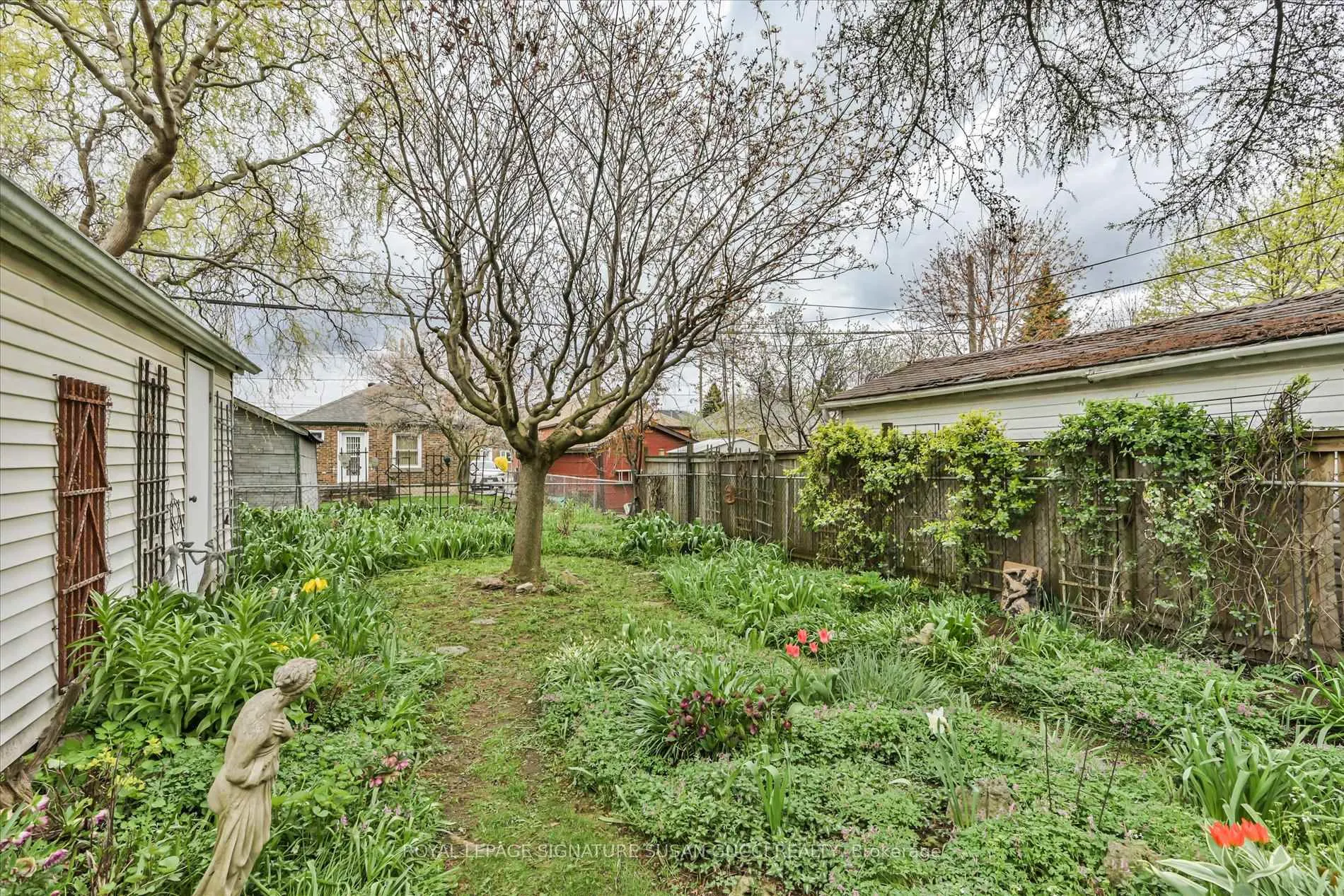 Photo 23 of 45 Joanith Drive, Toronto, O'Connor-Parkview — HOMEH
