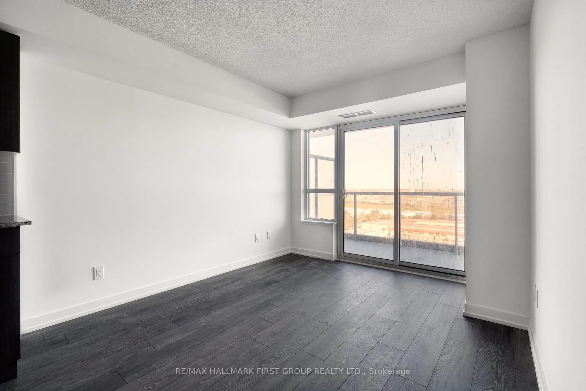 Photo 6 of Unit 1411, 1455 Celebration Drive, Pickering, Bay Ridges — HOMEH