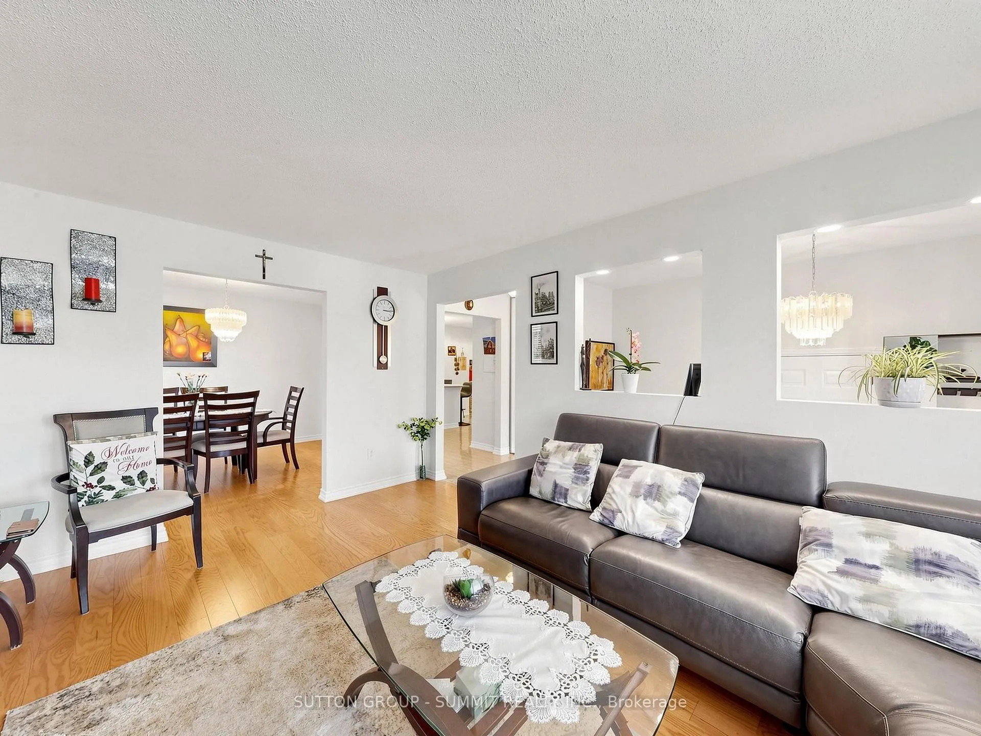 Photo 7 of 32 Harbrite Drive, Hamilton, Stoney Creek — HOMEH