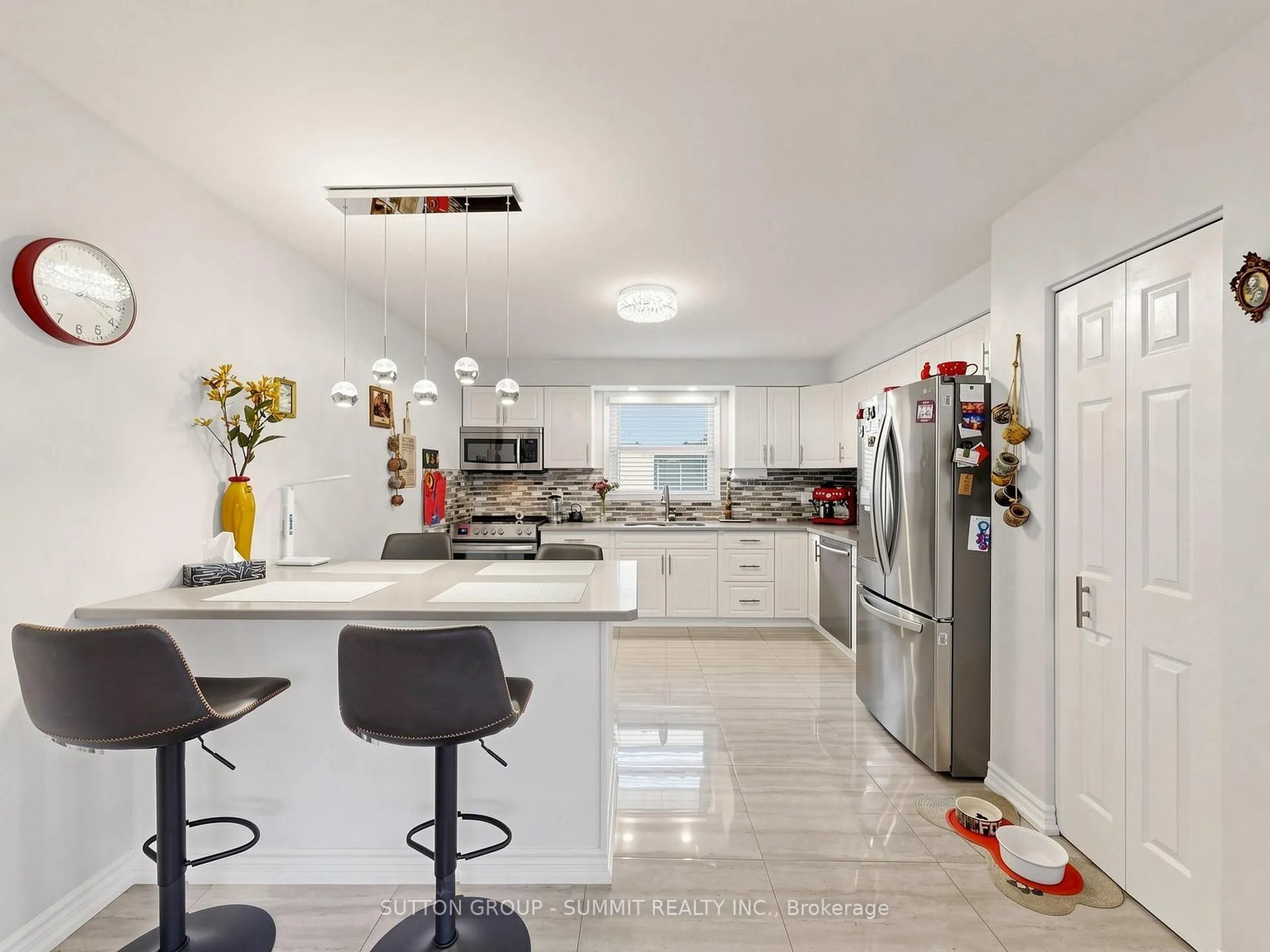 Photo 13 of 32 Harbrite Drive, Hamilton, Stoney Creek — HOMEH
