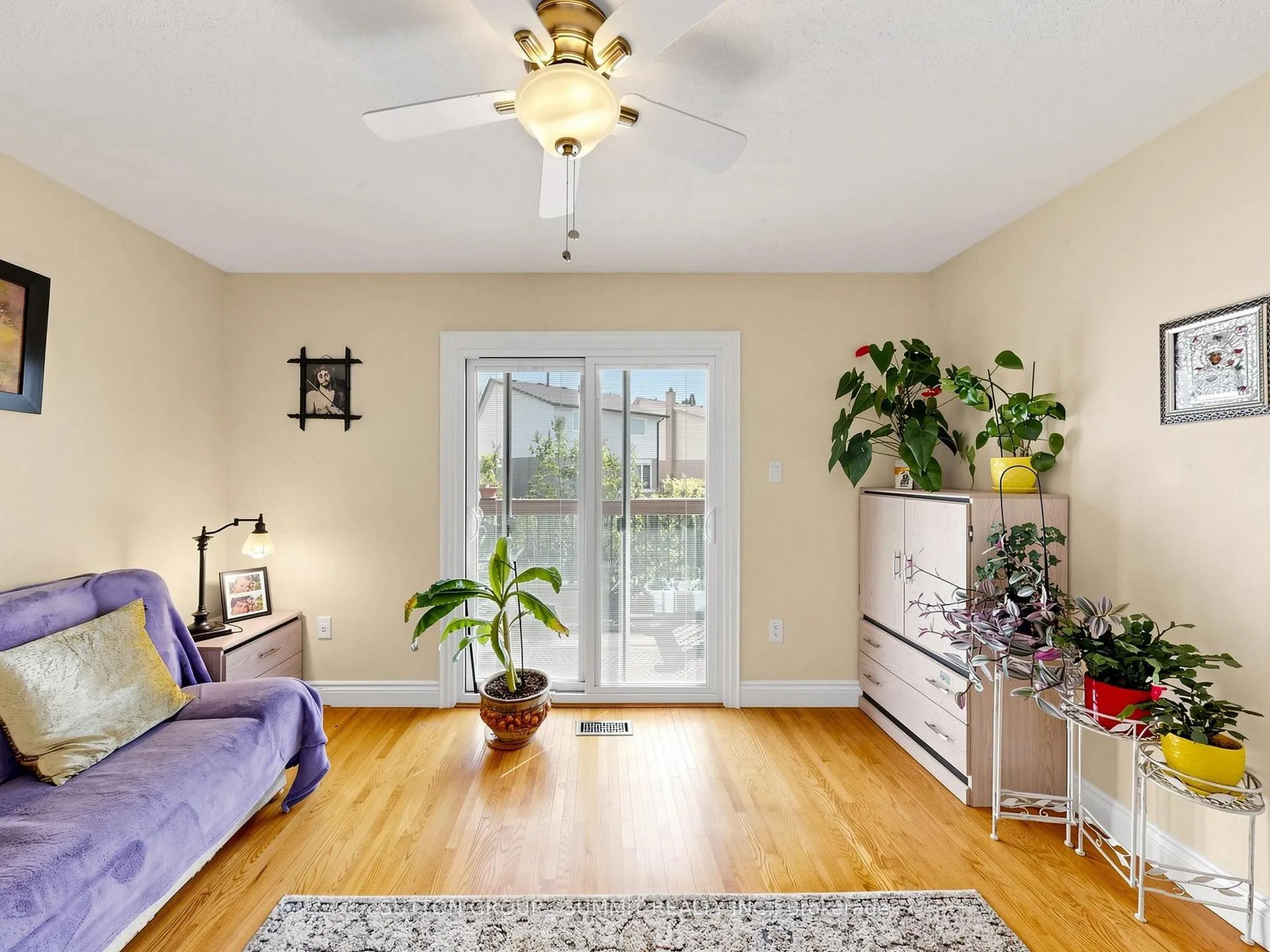 Photo 22 of 32 Harbrite Drive, Hamilton, Stoney Creek — HOMEH
