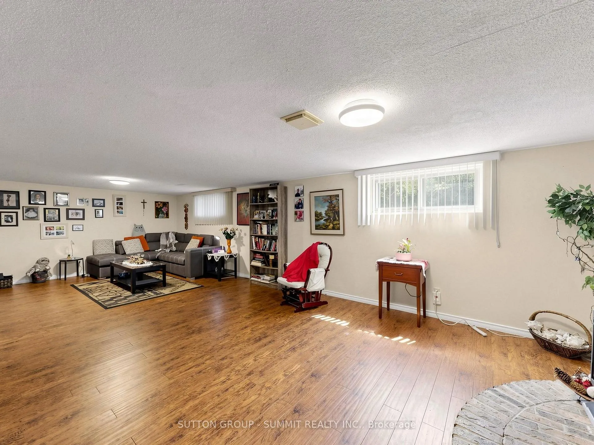 Photo 32 of 32 Harbrite Drive, Hamilton, Stoney Creek — HOMEH