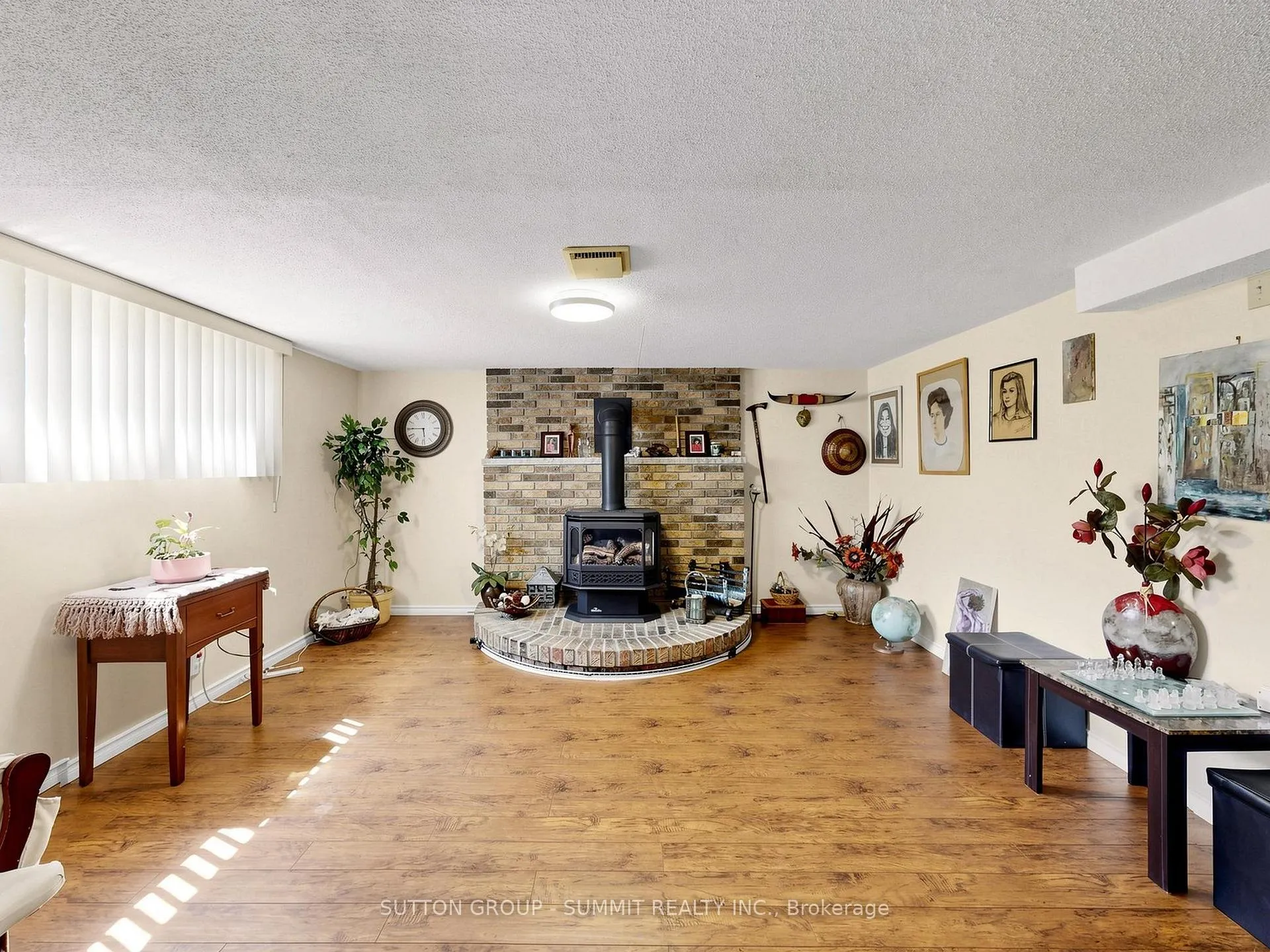 Photo 35 of 32 Harbrite Drive, Hamilton, Stoney Creek — HOMEH