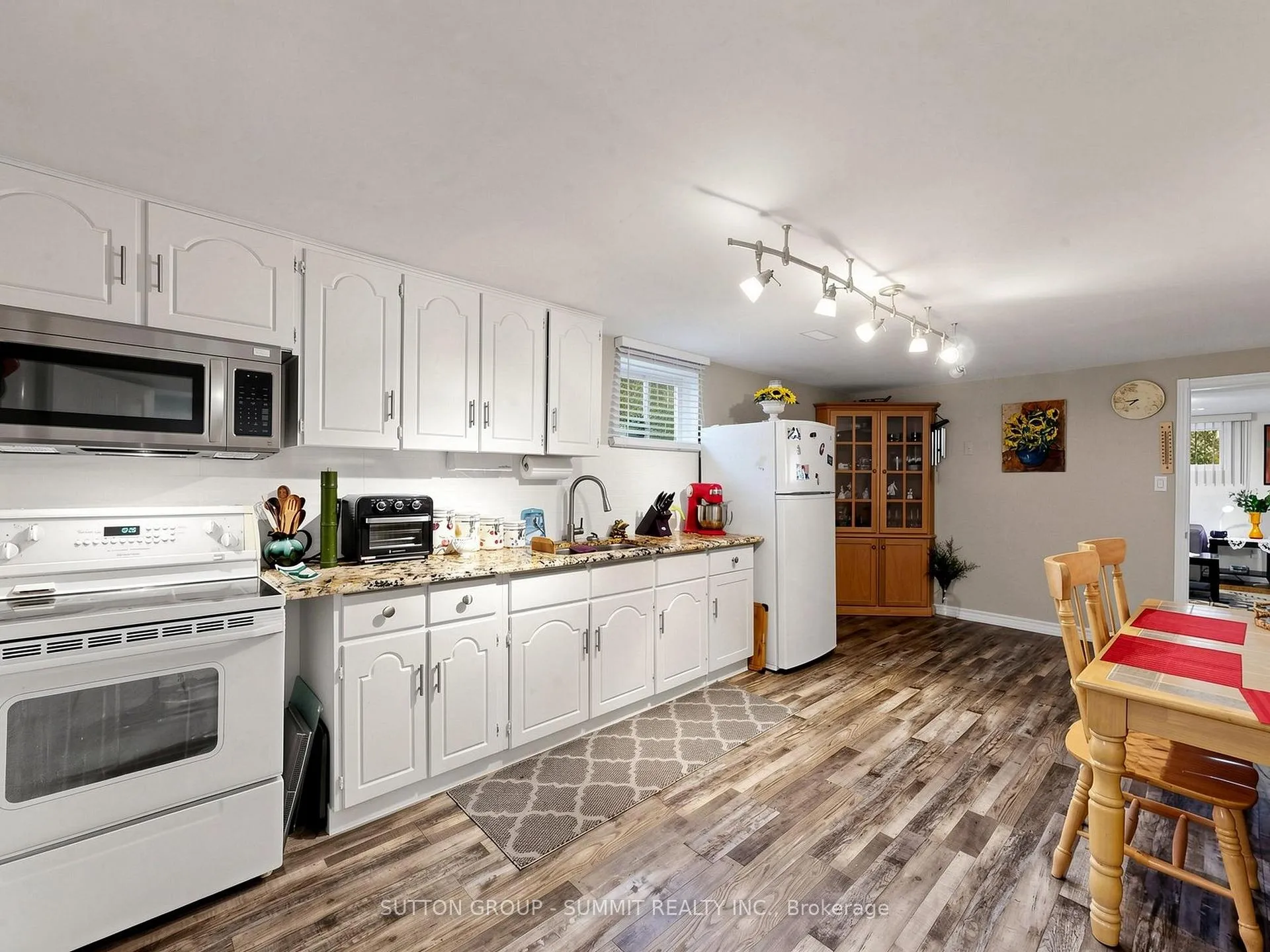 Photo 37 of 32 Harbrite Drive, Hamilton, Stoney Creek — HOMEH