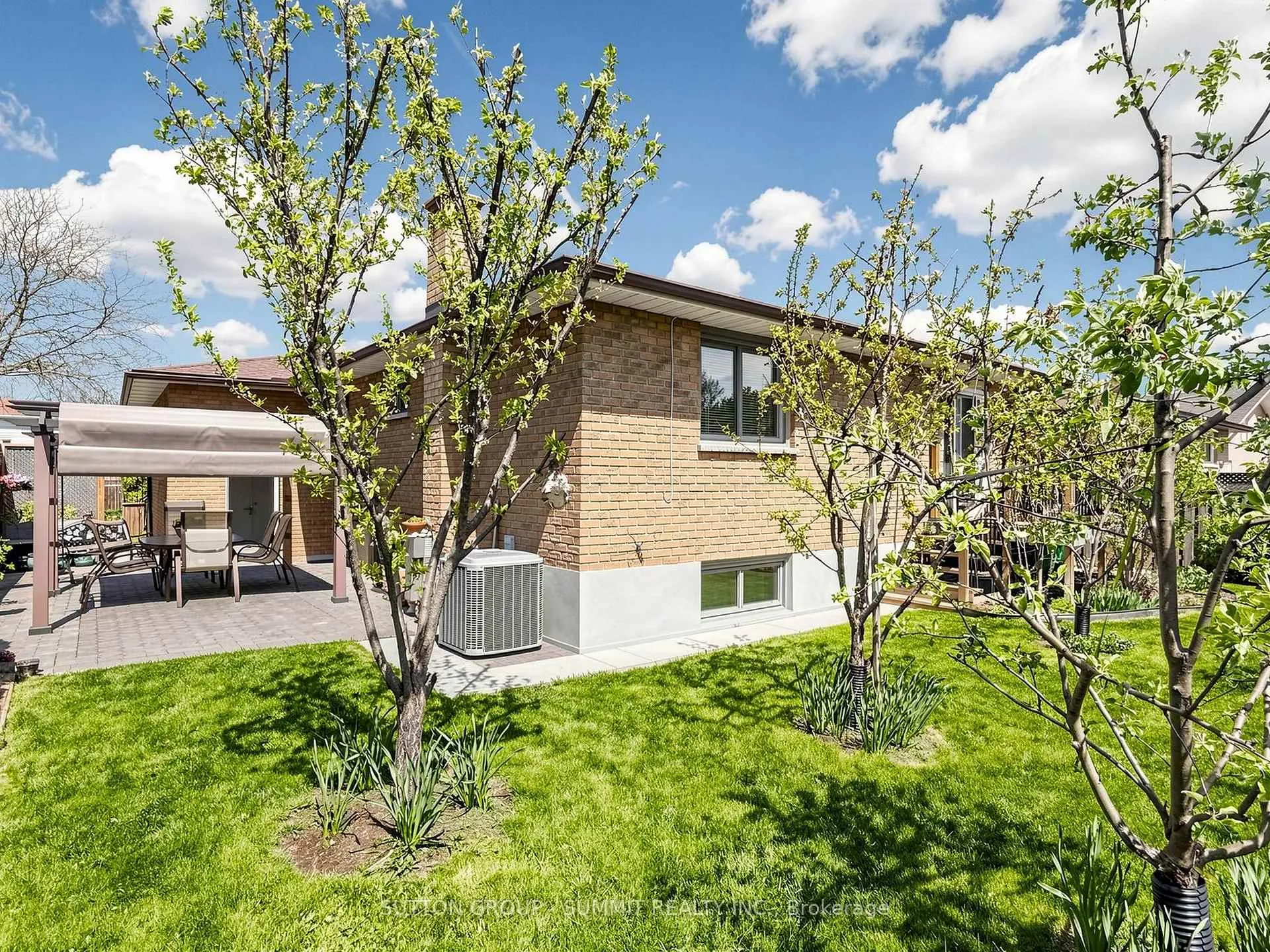 Photo 45 of 32 Harbrite Drive, Hamilton, Stoney Creek — HOMEH