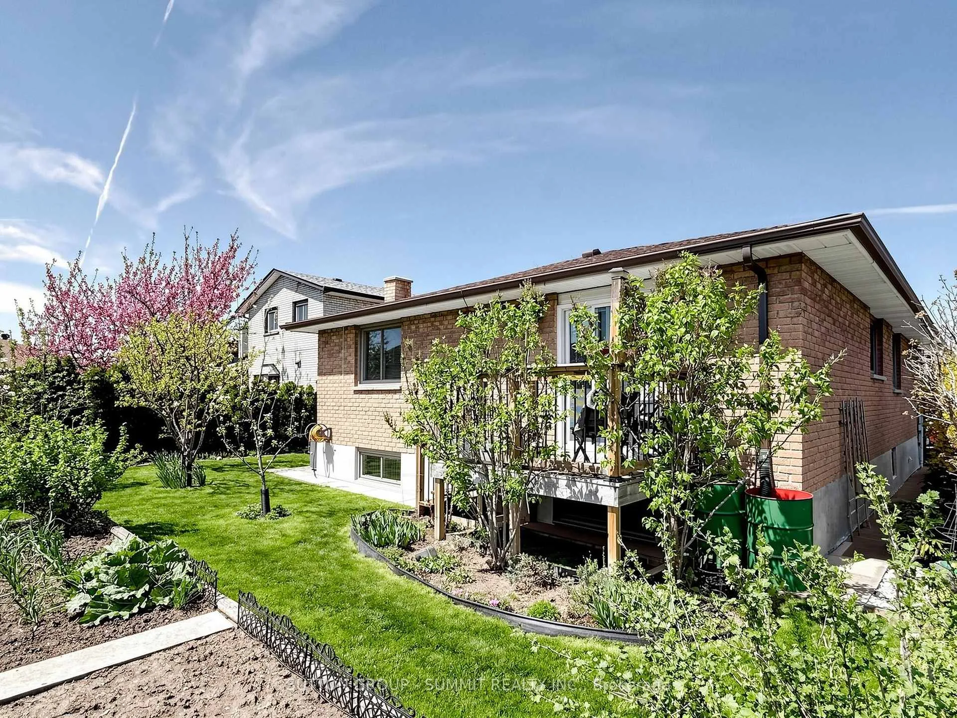Photo 47 of 32 Harbrite Drive, Hamilton, Stoney Creek — HOMEH