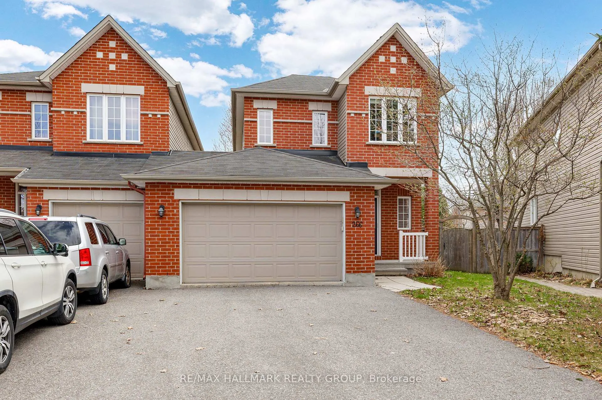 Photo 2 of 266 Tandalee Crescent, Ottawa, Kanata - Emerald Meadows/Trailwest — HOMEH