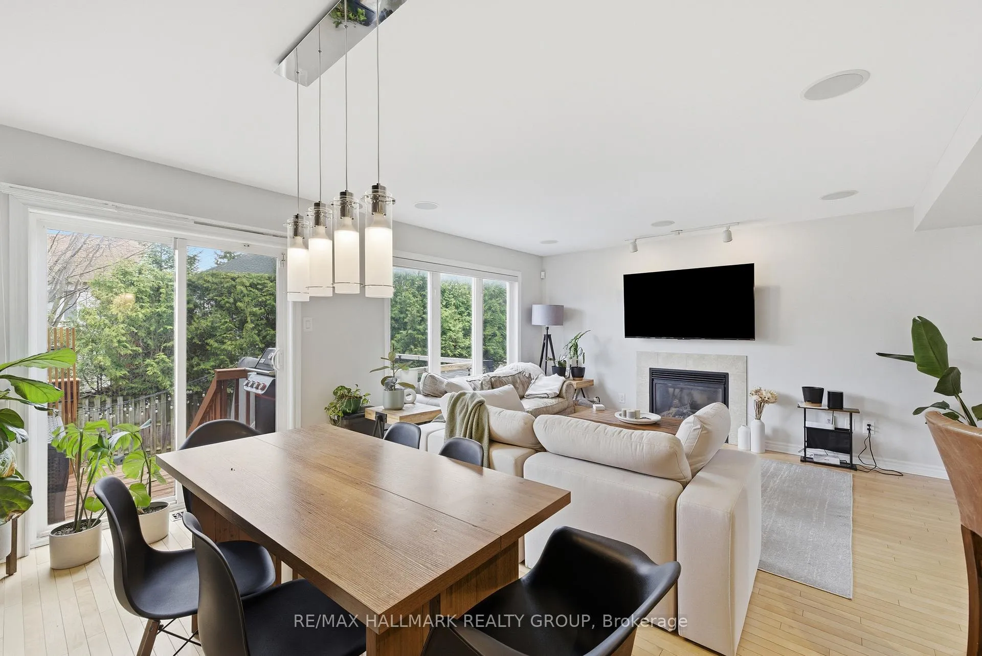 Photo 10 of 266 Tandalee Crescent, Ottawa, Kanata - Emerald Meadows/Trailwest — HOMEH