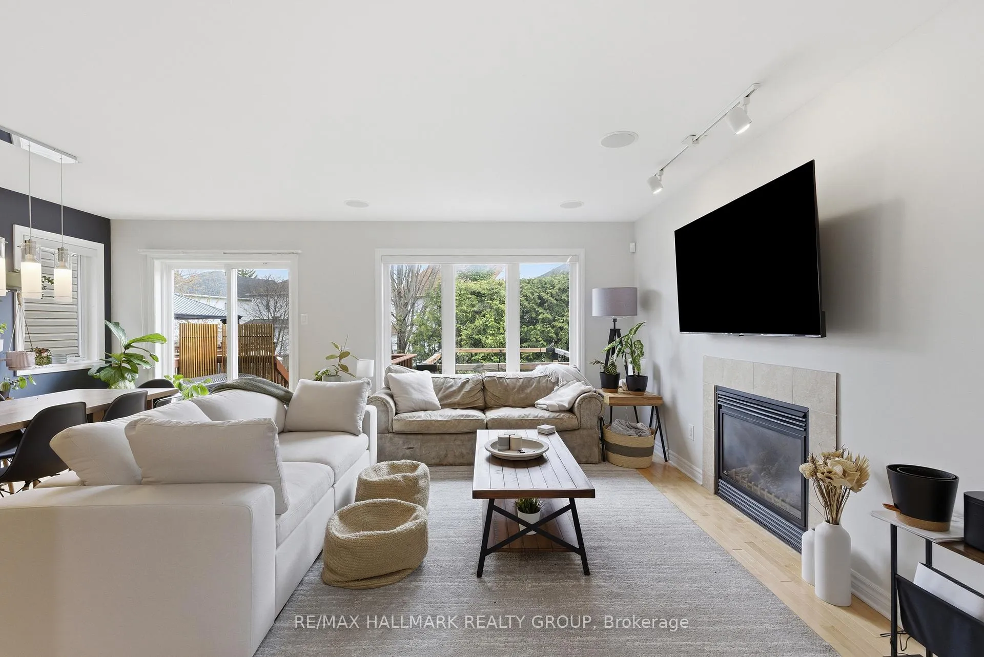 Photo 12 of 266 Tandalee Crescent, Ottawa, Kanata - Emerald Meadows/Trailwest — HOMEH