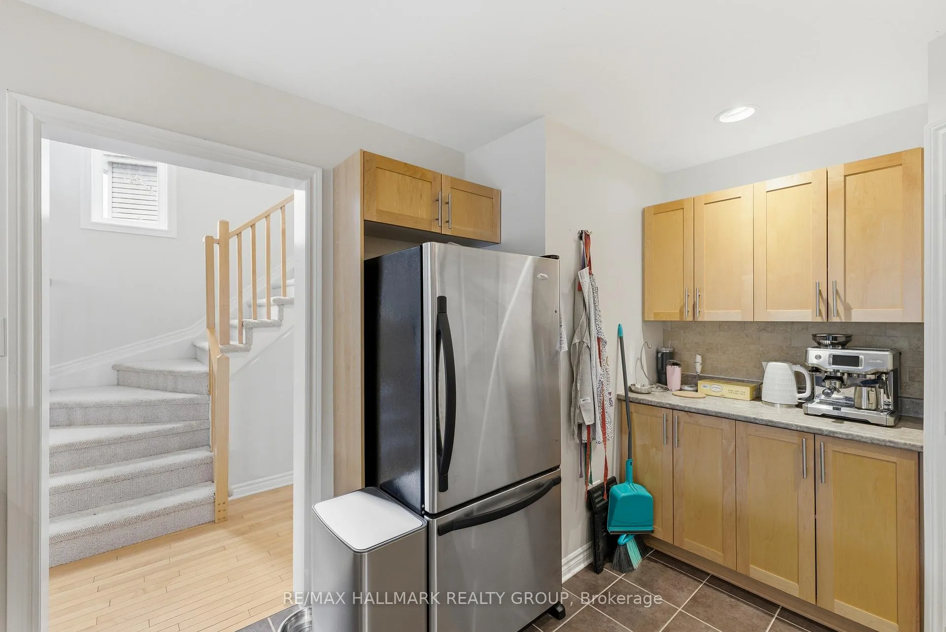 Photo 16 of 266 Tandalee Crescent, Ottawa, Kanata - Emerald Meadows/Trailwest — HOMEH