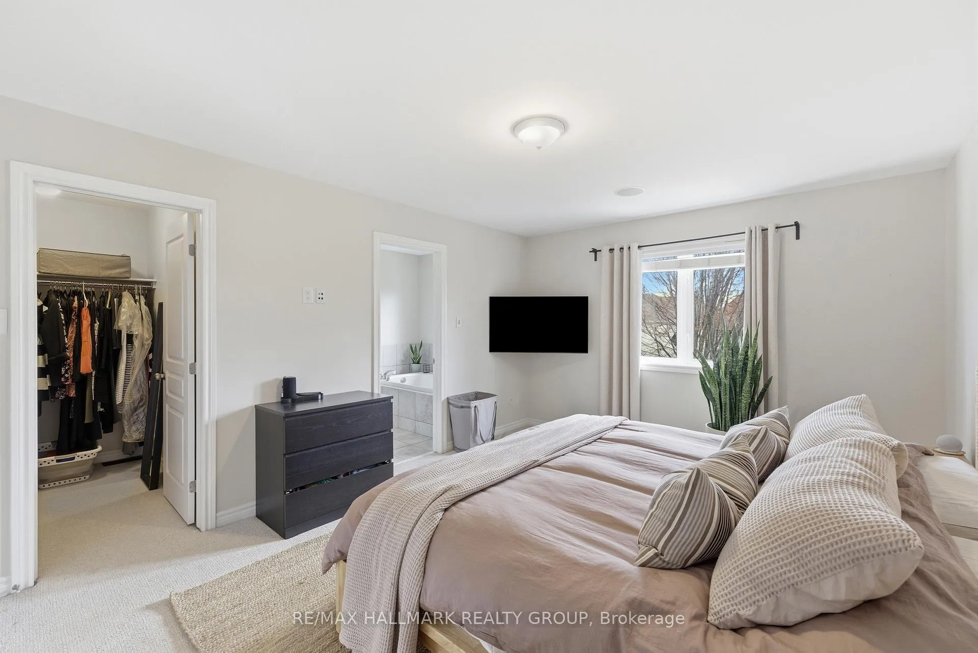 Photo 20 of 266 Tandalee Crescent, Ottawa, Kanata - Emerald Meadows/Trailwest — HOMEH