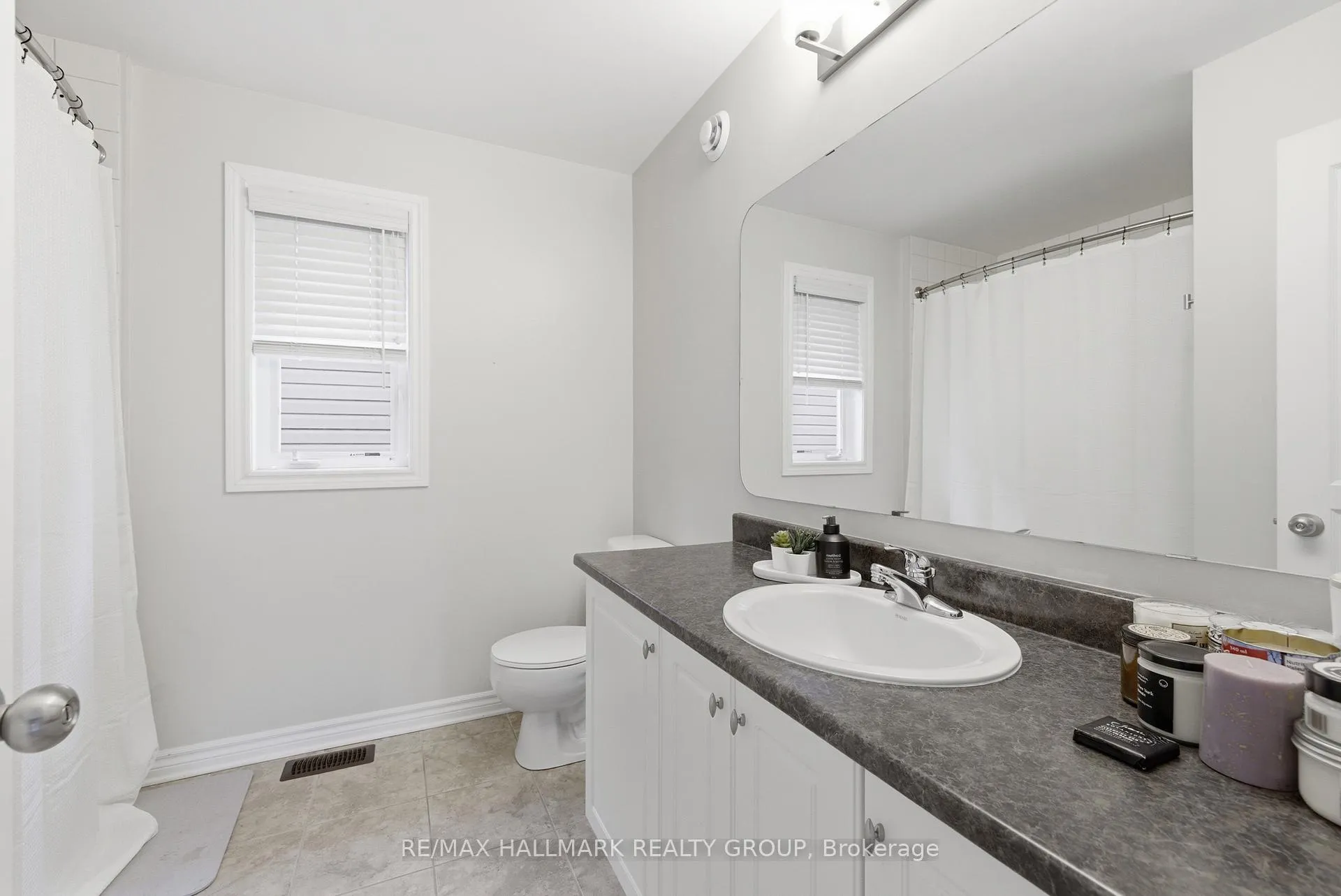 Photo 28 of 266 Tandalee Crescent, Ottawa, Kanata - Emerald Meadows/Trailwest — HOMEH