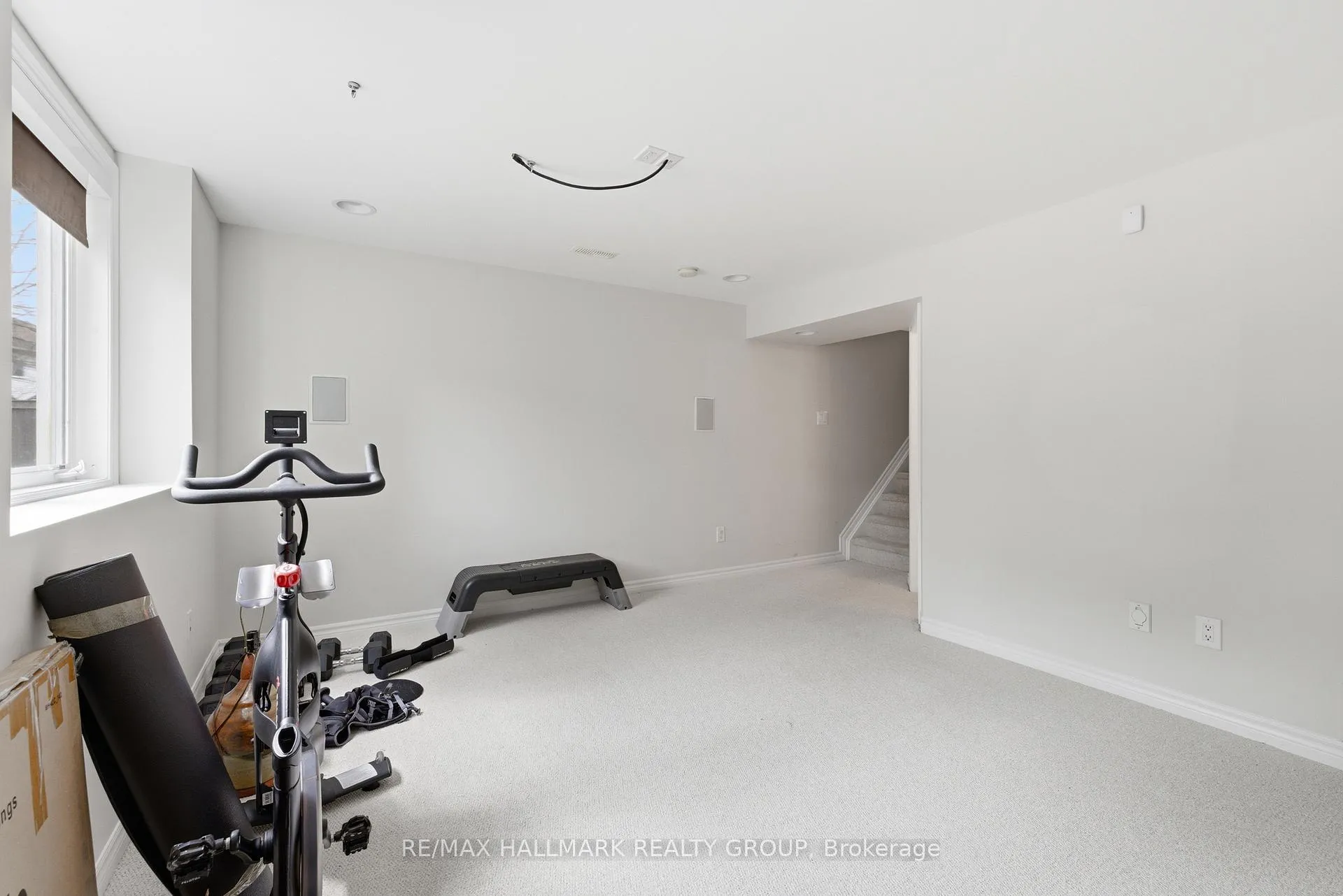 Photo 30 of 266 Tandalee Crescent, Ottawa, Kanata - Emerald Meadows/Trailwest — HOMEH