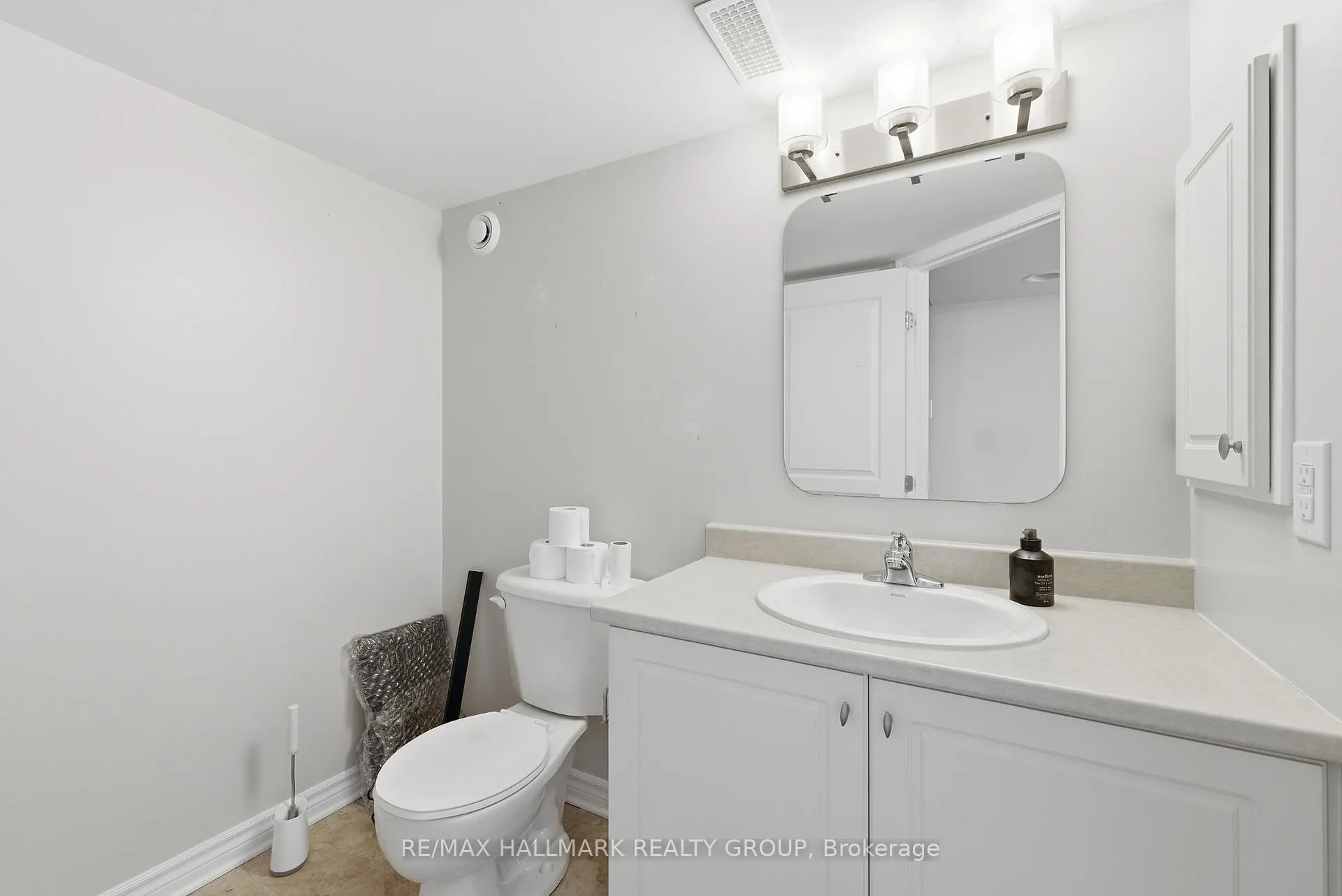 Photo 31 of 266 Tandalee Crescent, Ottawa, Kanata - Emerald Meadows/Trailwest — HOMEH