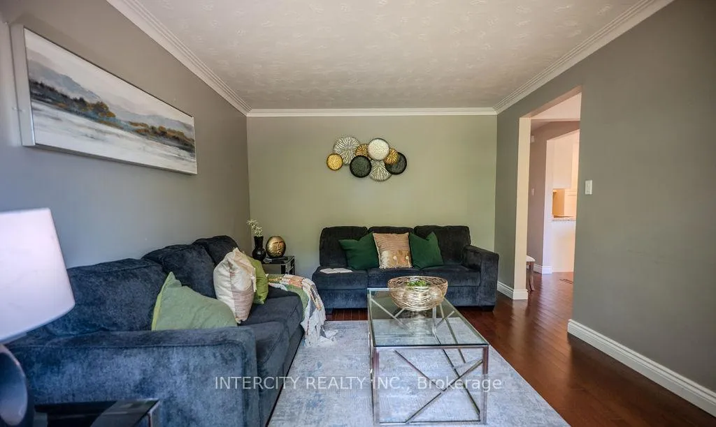 Photo 10 of 631 Trudale Court, Oakville, West — HOMEH