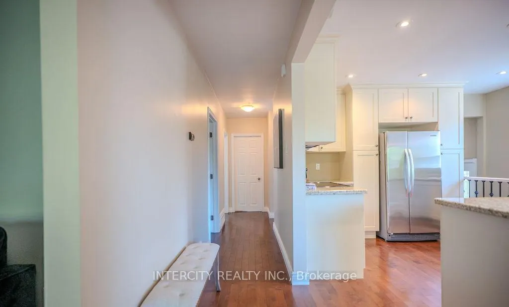Photo 11 of 631 Trudale Court, Oakville, West — HOMEH