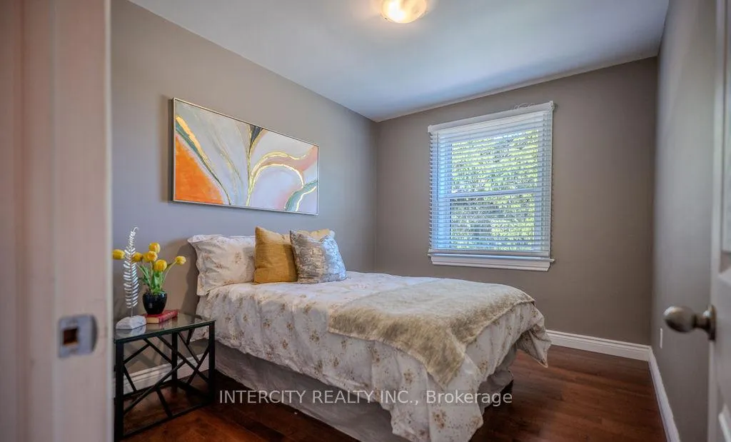 Photo 12 of 631 Trudale Court, Oakville, West — HOMEH