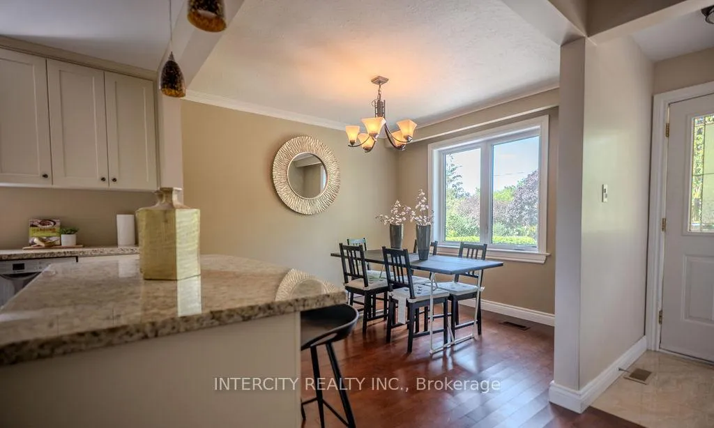 Photo 20 of 631 Trudale Court, Oakville, West — HOMEH