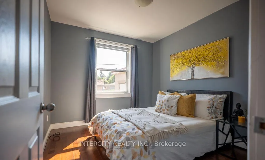 Photo 23 of 631 Trudale Court, Oakville, West — HOMEH