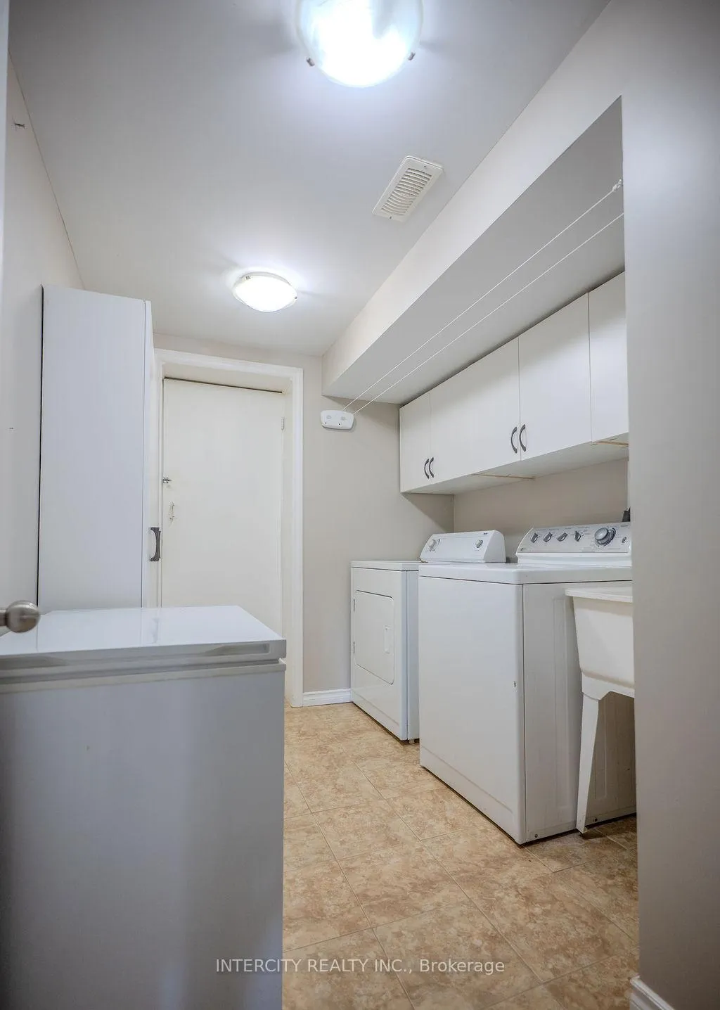 Photo 30 of 631 Trudale Court, Oakville, West — HOMEH