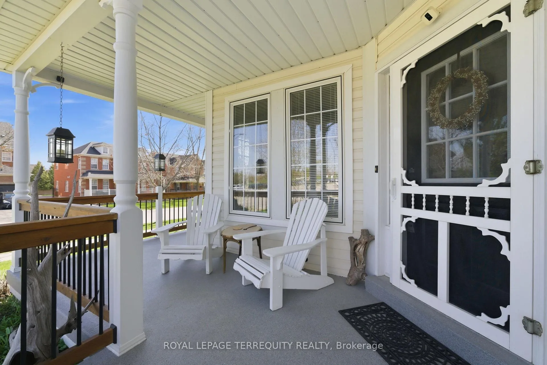 Photo 10 of 20 Selkirk Drive, Whitby, Brooklin — HOMEH