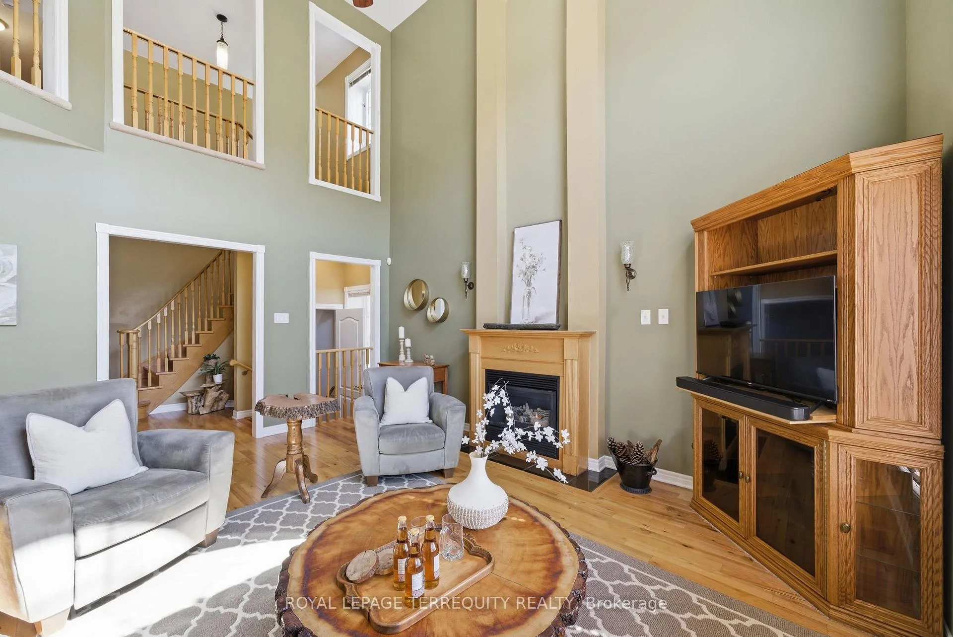 Photo 16 of 20 Selkirk Drive, Whitby, Brooklin — HOMEH