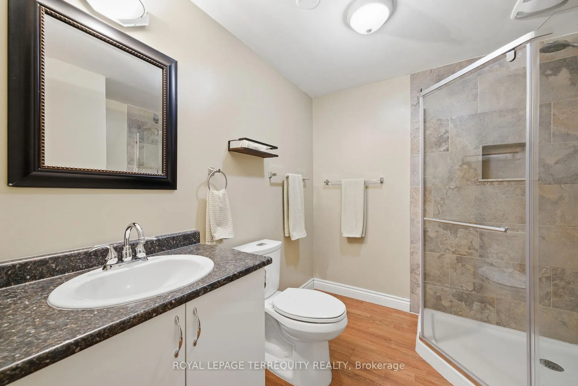 Photo 34 of 20 Selkirk Drive, Whitby, Brooklin — HOMEH