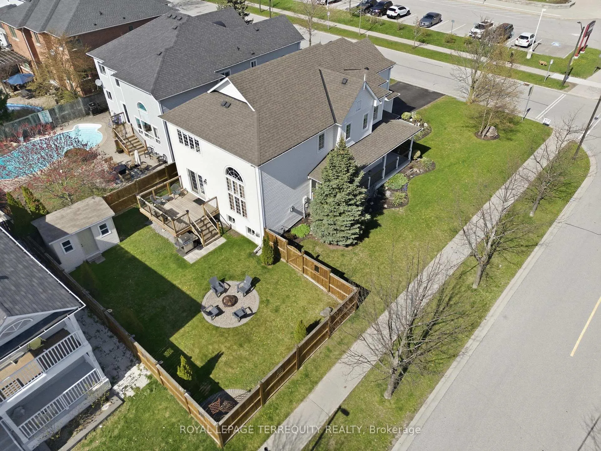 Photo 41 of 20 Selkirk Drive, Whitby, Brooklin — HOMEH